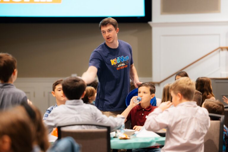 KidVue Worship Jr. Table Leader (Pre-K–Kindergarten)